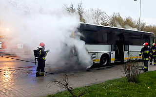 Strażacy gasili pożar autobusu